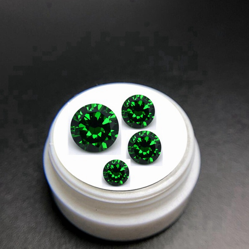 Vs Smartwatch - Brilliant AAAAA+ Emerald 10.0mm 6.50Carat Round