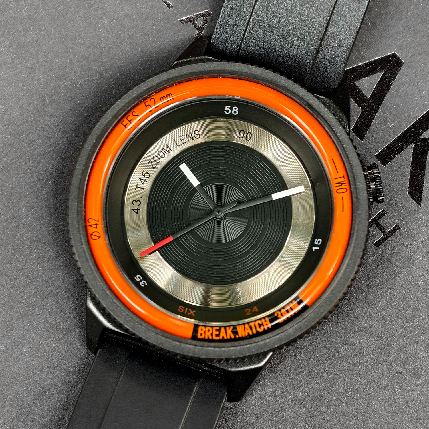 BREAK Black Camera Series Men  - مراجعة Silicone Sport Band وسعره