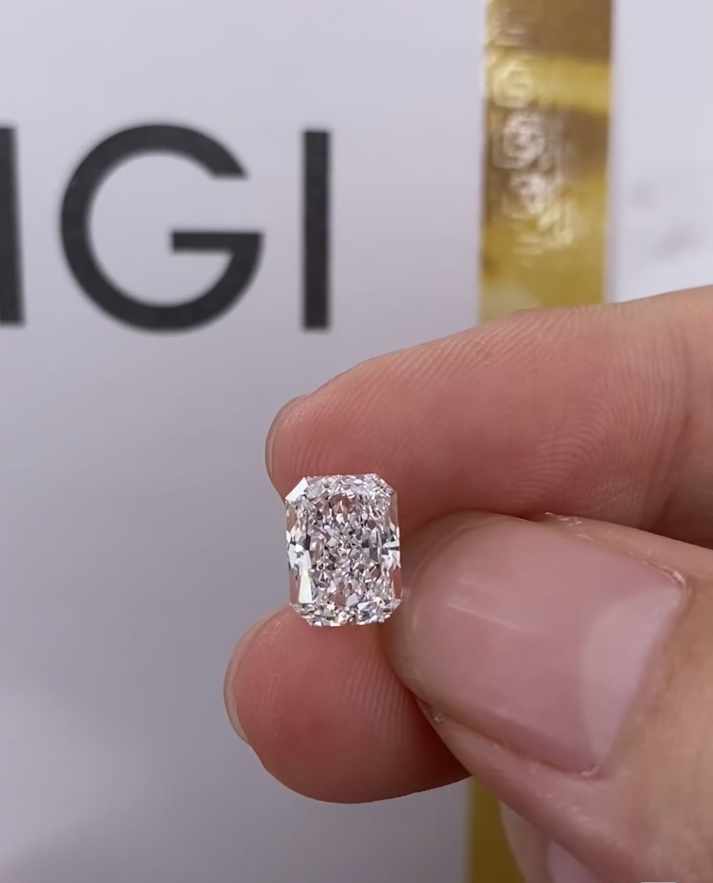 IGI Certified Radiant Cut Lab  - مراجعة Vs Smartwatch وسعره