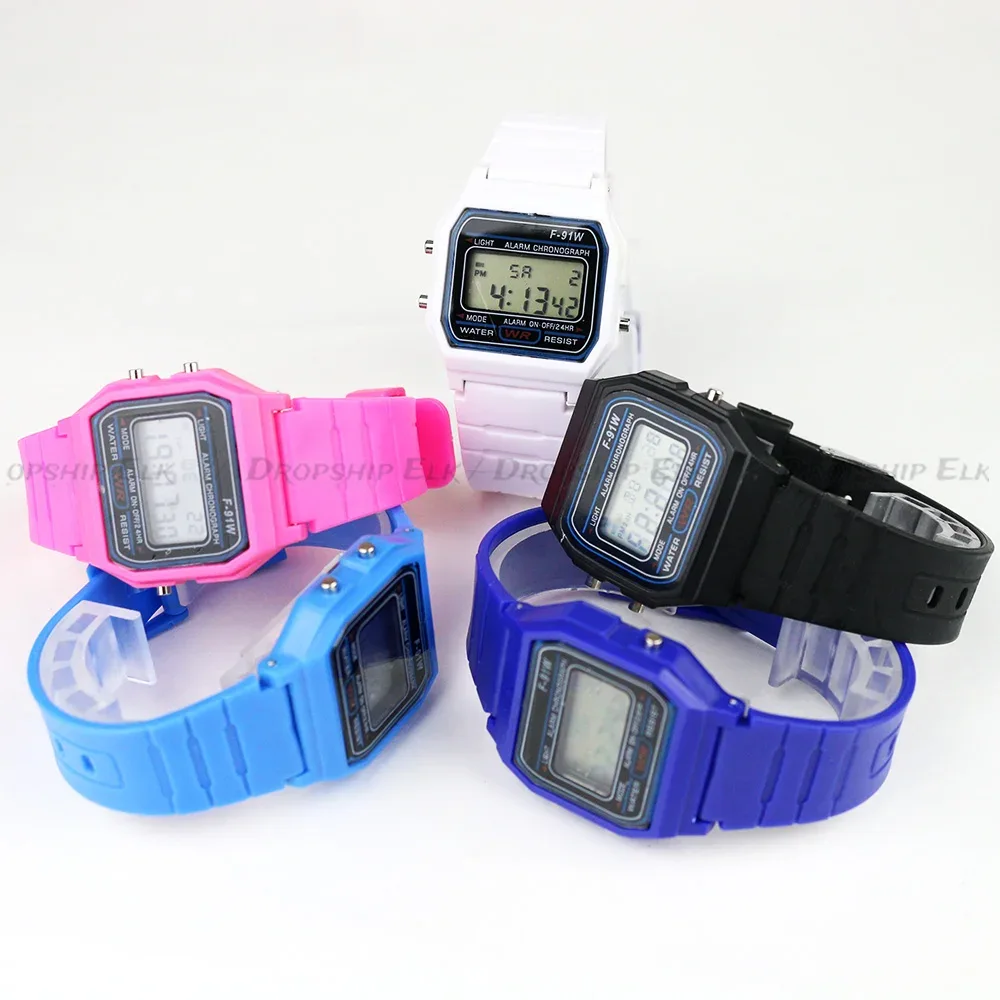 Sport LED Digital Watches Chil - مراجعة Silicone Sport Band وسعره