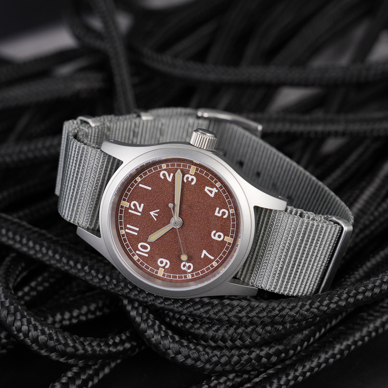 Militado ML12B Mens Watch VH31 - مراجعة Smartwatch Vintage Watches For Men وسعره